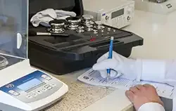 Damgalı Terazi Damgalama Sürecinde.