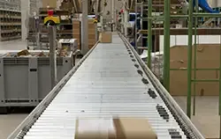 Ürün Dağıtım Merkezinde Kullanılan Paket Terazisi.