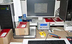 Inventory Scale PCE-PB 60N in use