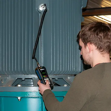 Vibration Analyzer PCE-VT 3800 application