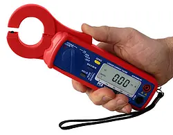 Voltmeter PCE-LCT 1 in the Hand